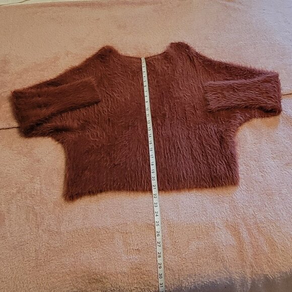 Furry, soft & cozy rust color batwing dolman long sleeve sweater. SZ: O/S - Picture 4 of 5